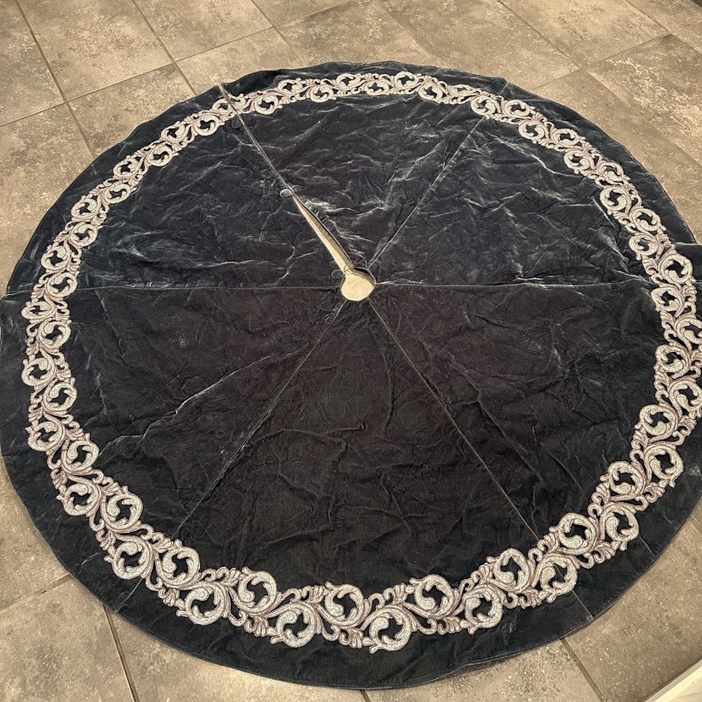 French Blue Velvet Tree Skirt 60" - - Picture 2 of 5